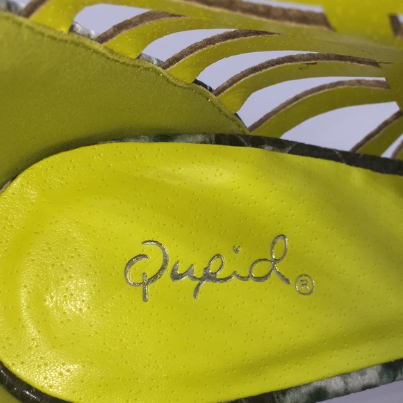 Qupid Women’s Platform Green Faux Snakeskin 5.5 in Heels Size 7.5 - Picture 9 of 16